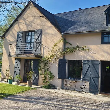 Dans Grande Maison Au Calme Face Aux Pyrenees Avec Salle D'eau Et Wc Privatifs Frühstückspension Bernac-Debat
